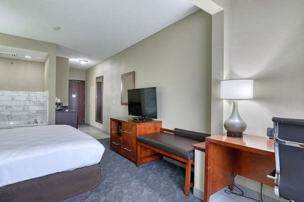 Suite - Comfort Suites Madison