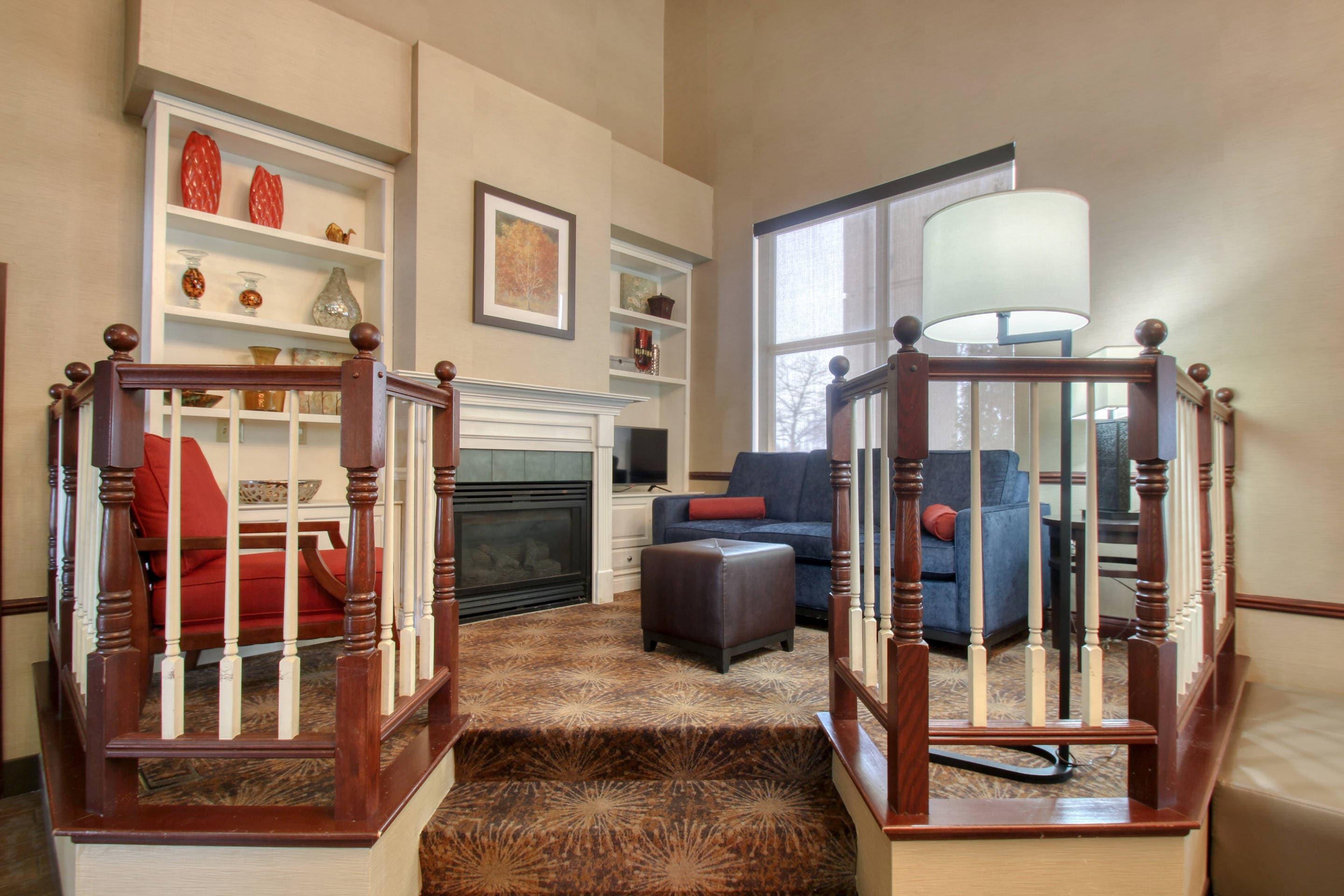 Hotel lobby | Comfort Suites Madison West