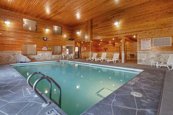 Pool - Comfort Inn Rhinelander