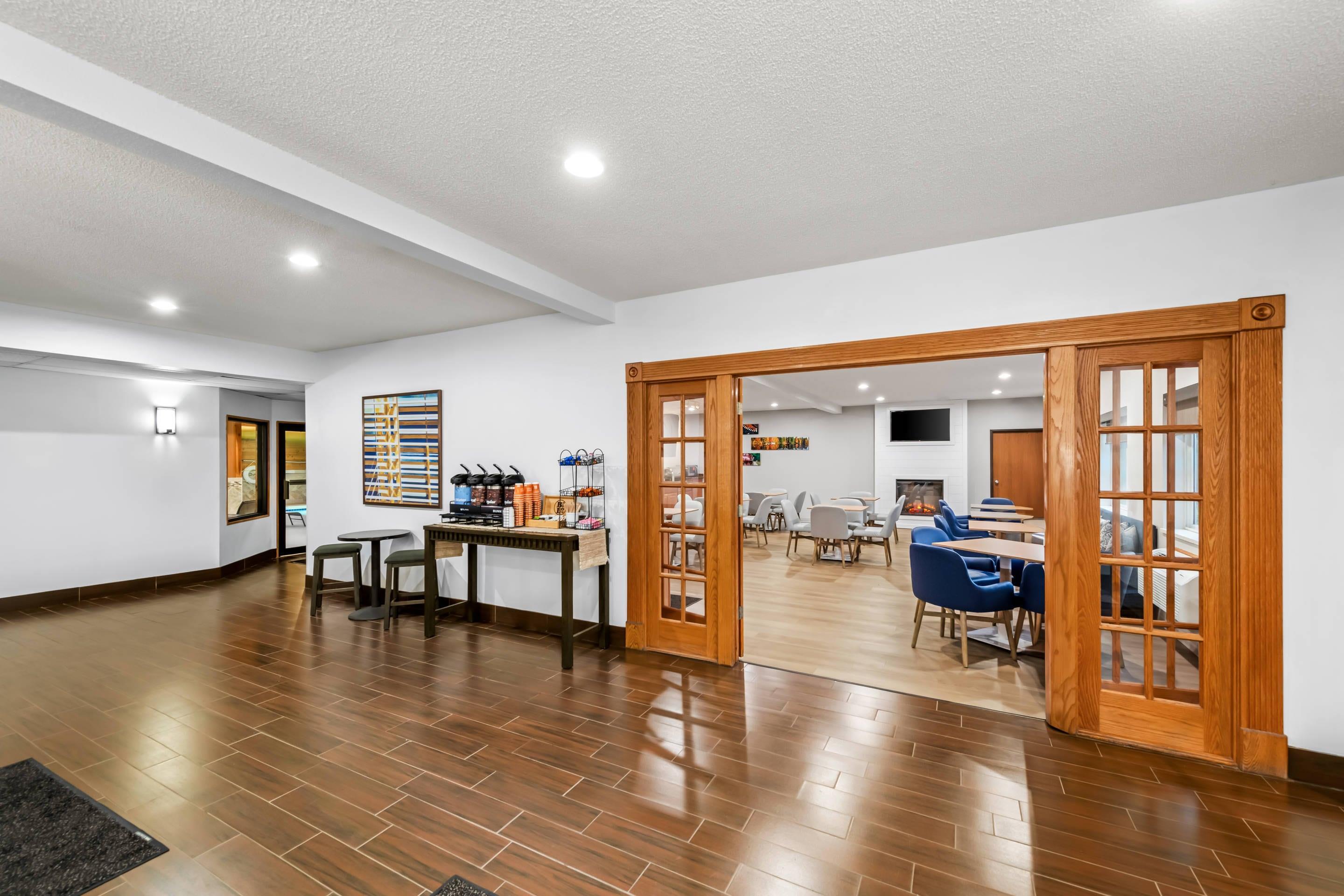 Hotel lobby | Comfort Inn Rhinelander