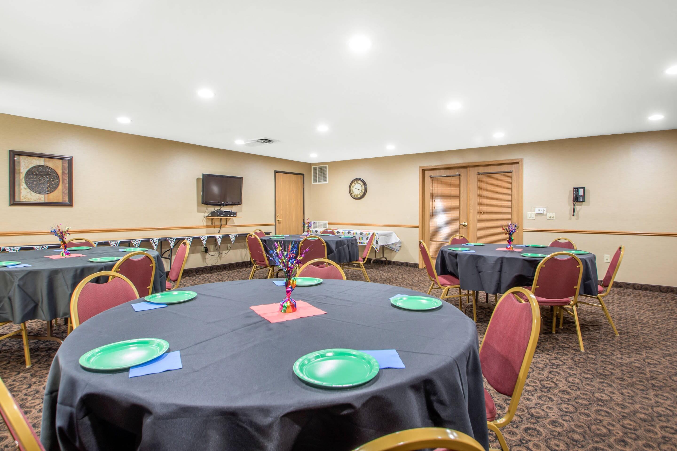 Banquet room | Comfort Suites Wisconsin Dells Area