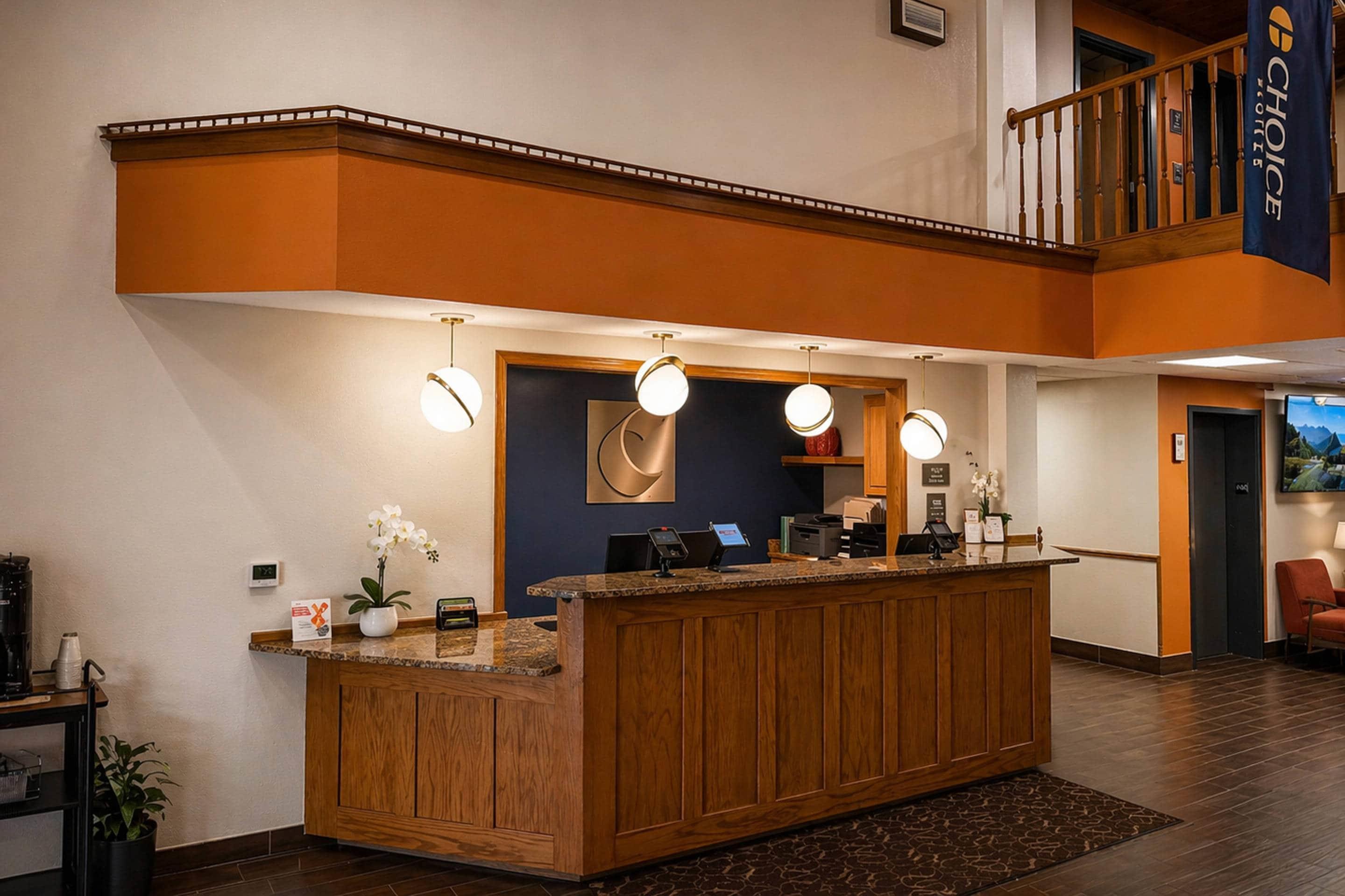 Hotel lobby | Comfort Suites Wisconsin Dells Area