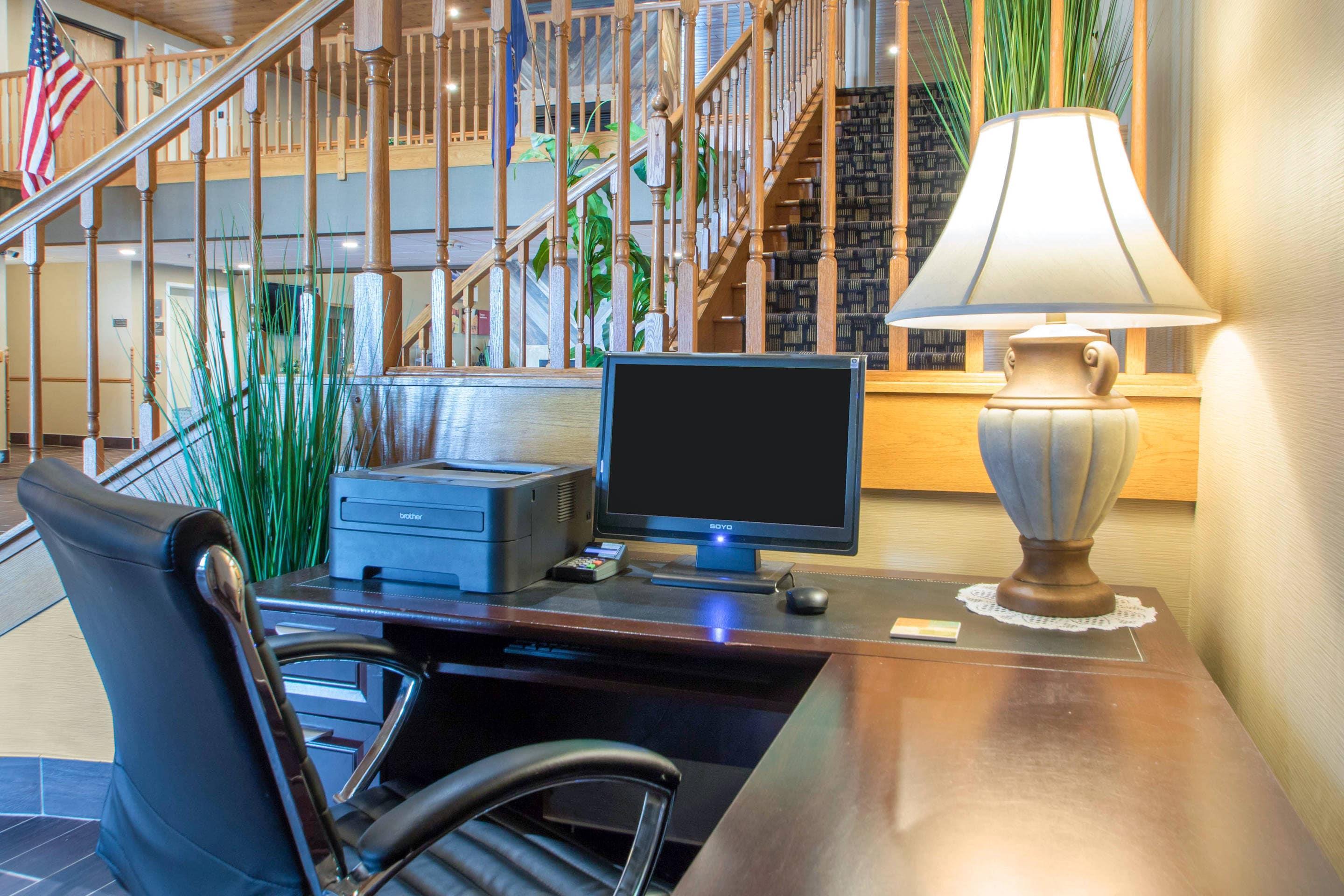 Business center | Comfort Suites Wisconsin Dells Area