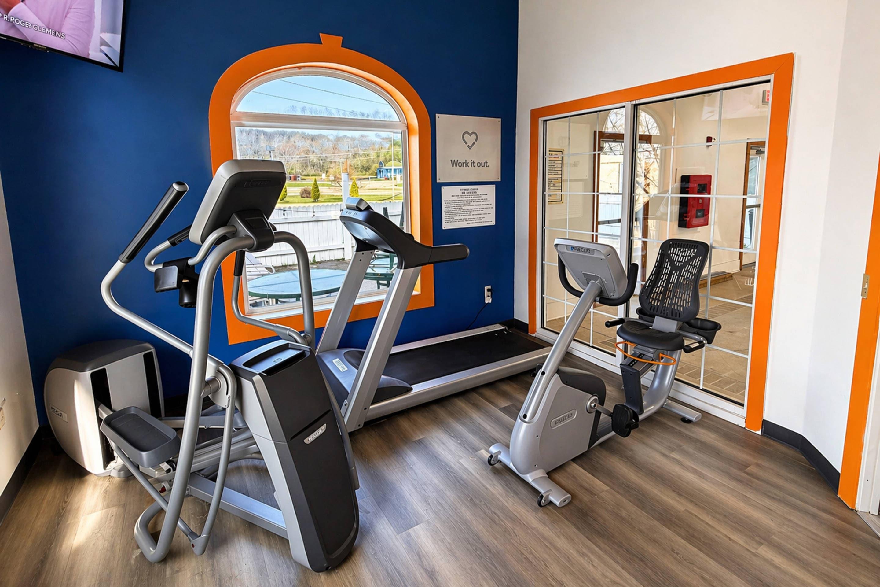 Fitness center | Comfort Suites Wisconsin Dells Area