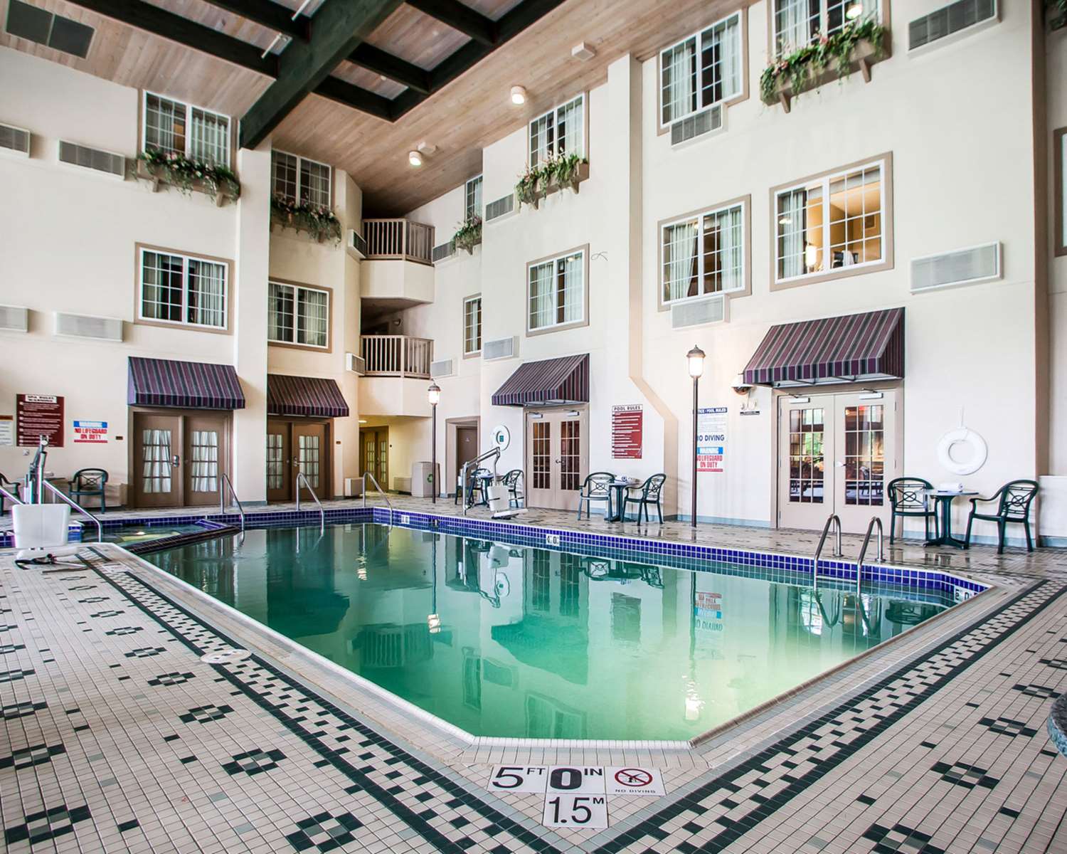 Comfort Suites Milwaukee Airport Oak Creek Wi See Discounts