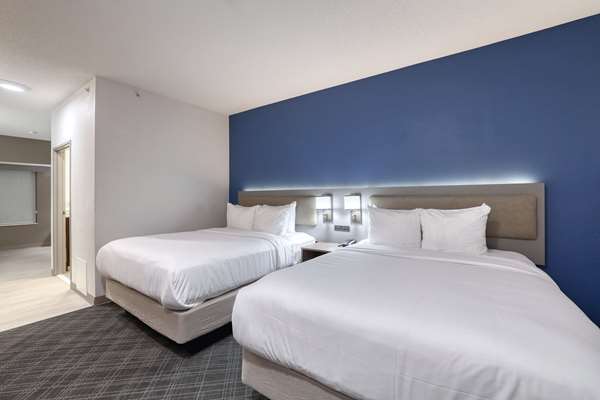 Suite - Comfort Suites Milwaukee Airport Oak Creek - I-41 & I-94, Exit 319