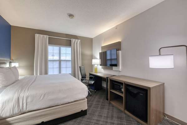Suite - Comfort Suites Milwaukee Airport Oak Creek - I-41 & I-94, Exit 319