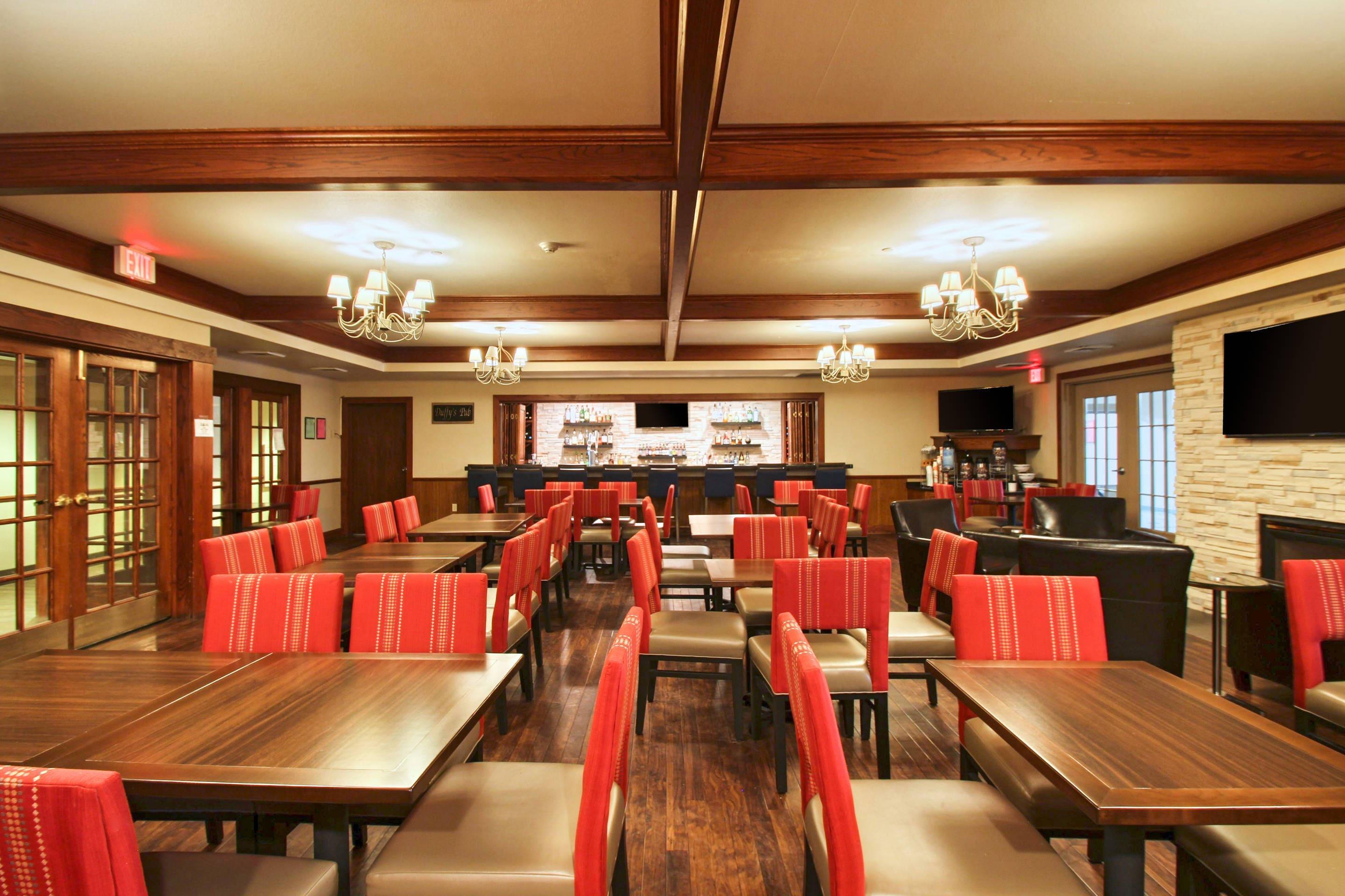Hotel bar | Comfort Suites Milwaukee Airport