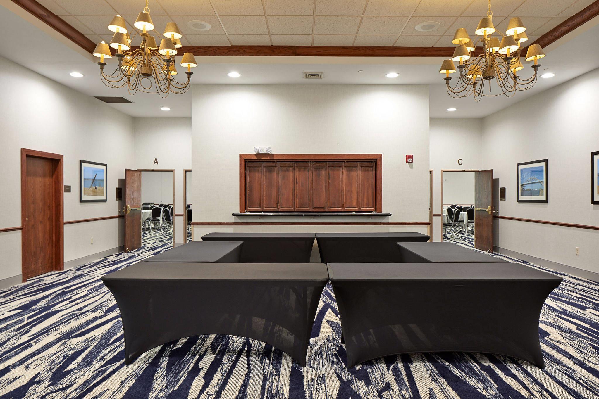 Event space | Comfort Suites Milwaukee Airport