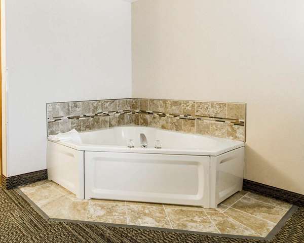  - Quality Inn & Suites Stoughton