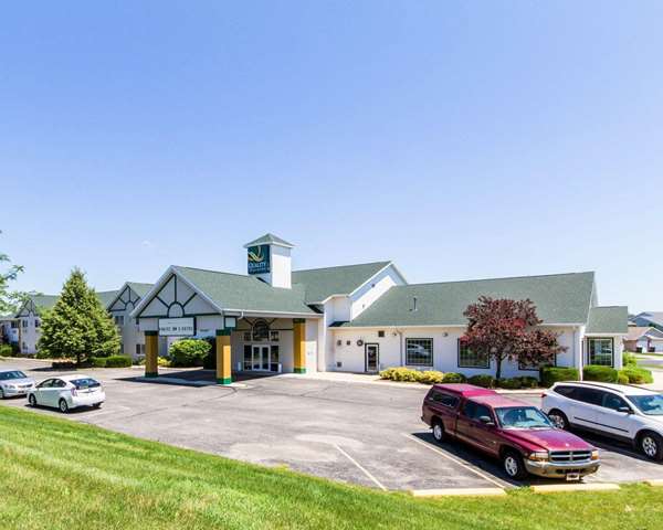 Exterior view - Quality Inn & Suites Stoughton