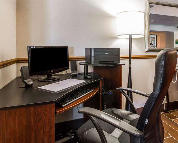Conference Area - Quality Inn & Suites Stoughton