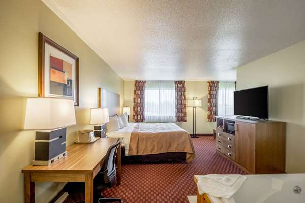 Suite - Quality Inn Mineral Point