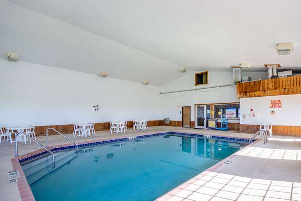 Pool - Quality Inn Mineral Point