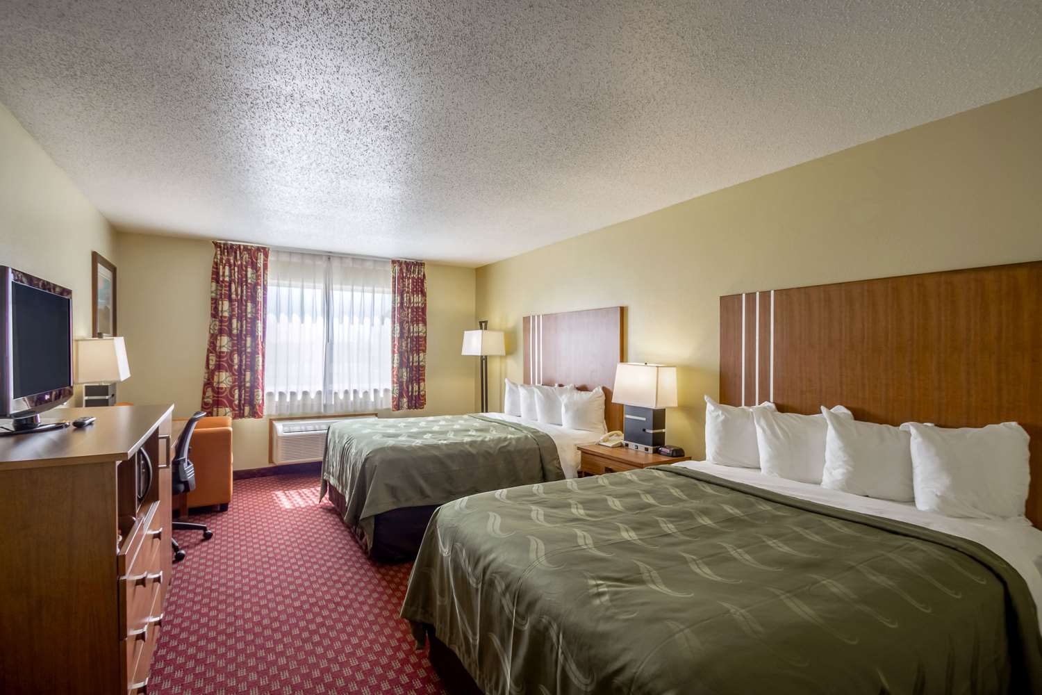 Quality Inn Mineral Point, WI See Discounts