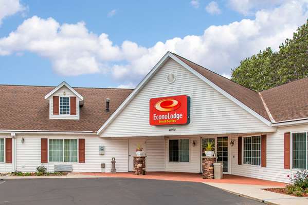 Exterior view - Econo Lodge Inn & Suites Eau Claire