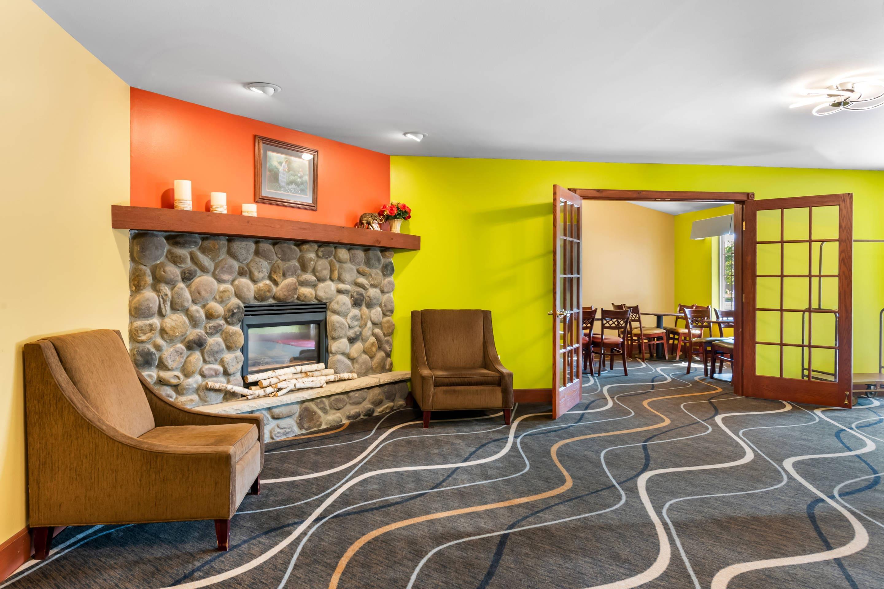 Hotel lobby | Econo Lodge Inn & Suites