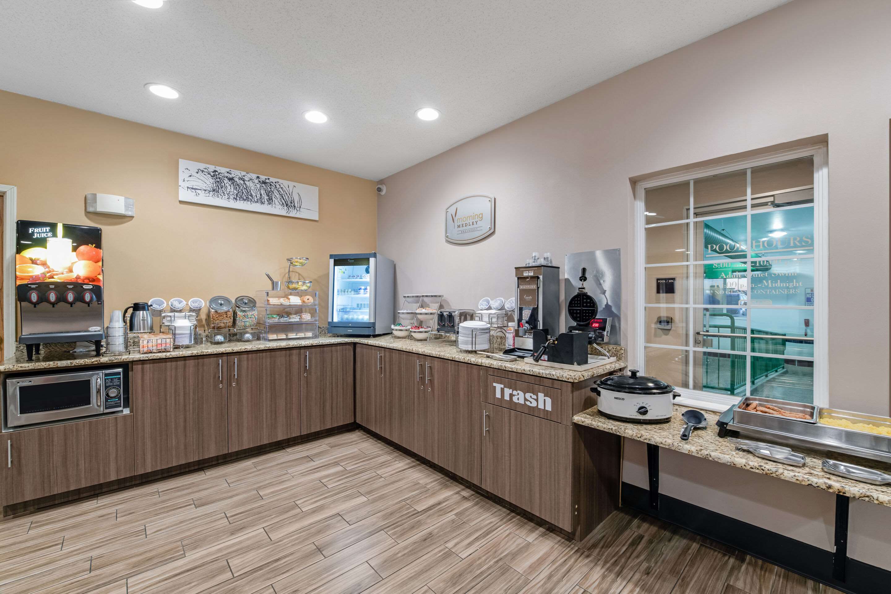 Breakfast area | Sleep Inn & Suites Green Bay South