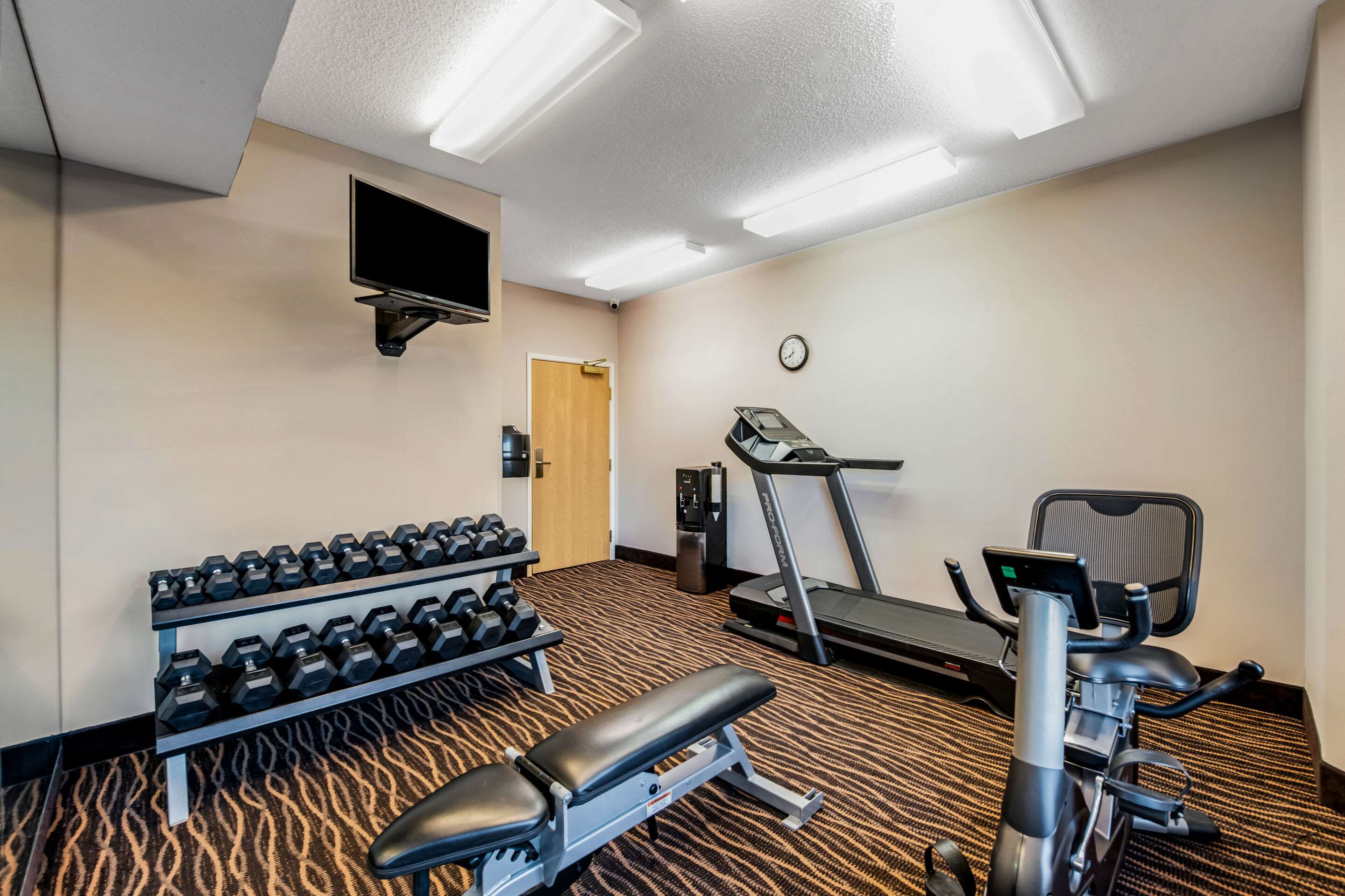 Exercise room | Sleep Inn & Suites Green Bay South