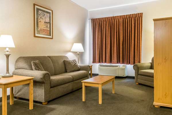 Suite - Rodeway Inn & Suites Tomahawk