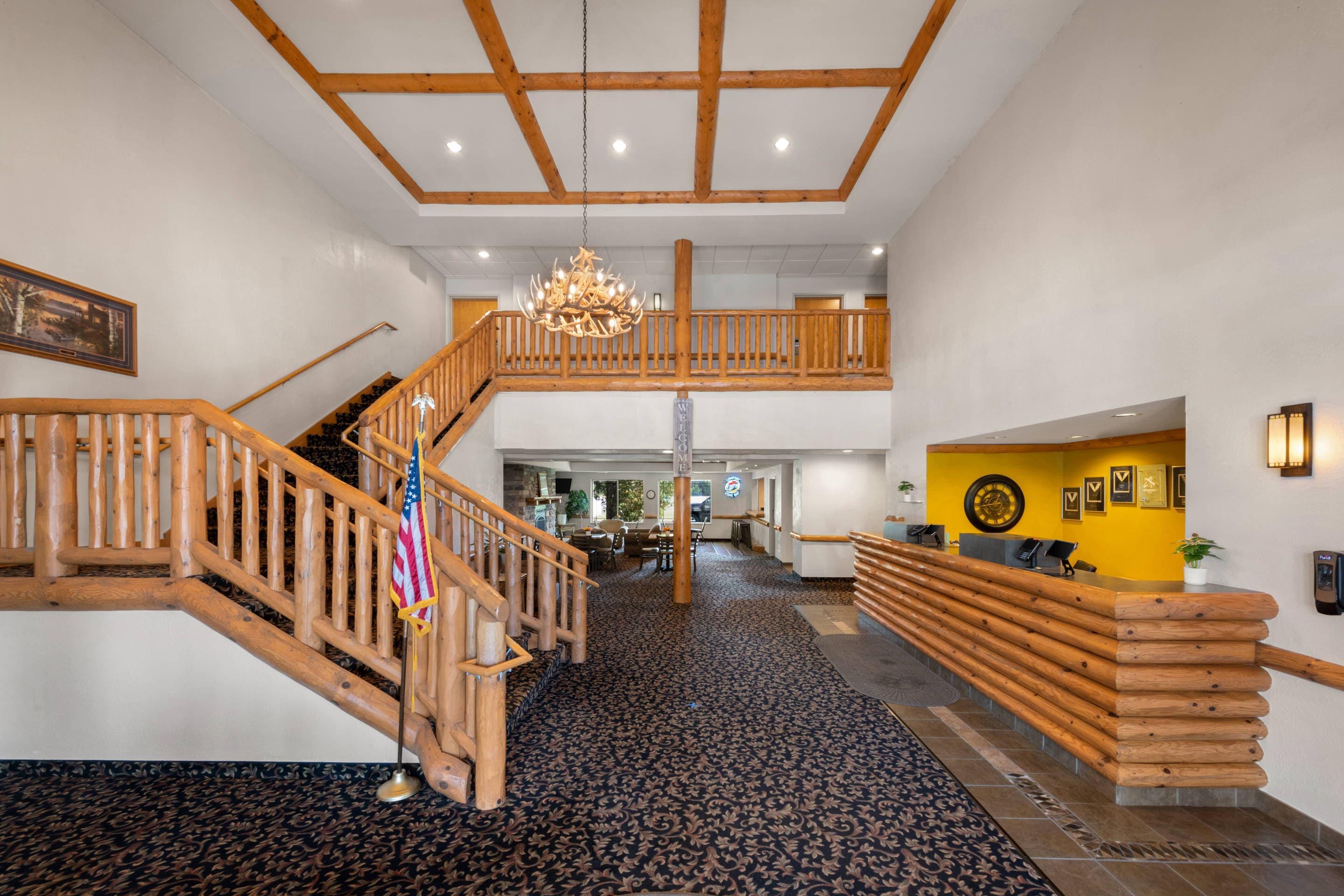 Hotel lobby | Rodeway Inn & Suites Tomahawk