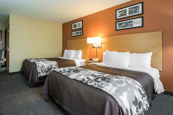  - Sleep Inn & Suites Sheboygan - I-43, Exit 120