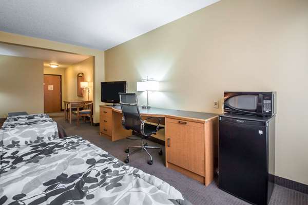 Suite - Sleep Inn & Suites Sheboygan - I-43, Exit 120