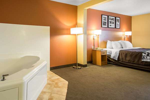 Suite - Sleep Inn & Suites Sheboygan - I-43, Exit 120