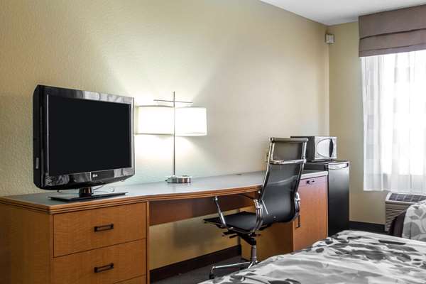 Suite - Sleep Inn & Suites Sheboygan - I-43, Exit 120