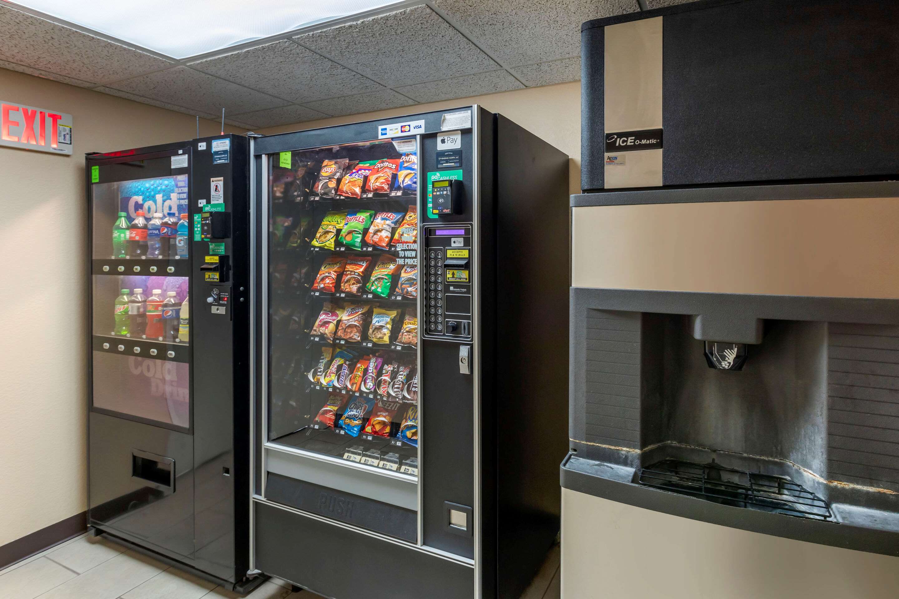 Hotel vending area | Comfort Inn & Suites Jackson - West Bend