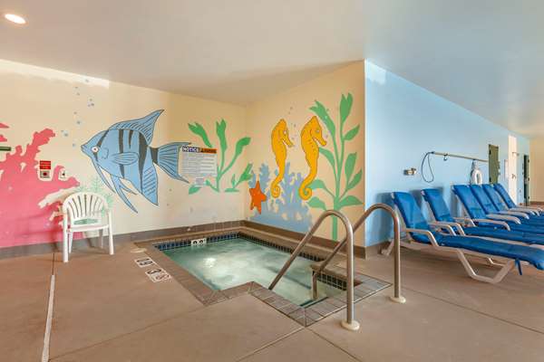 Pool - Clarion Suites Alliant Energy Center Madison
