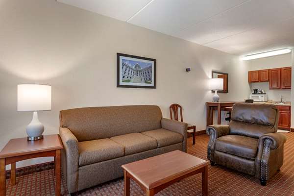 Suite - Clarion Suites Alliant Energy Center Madison