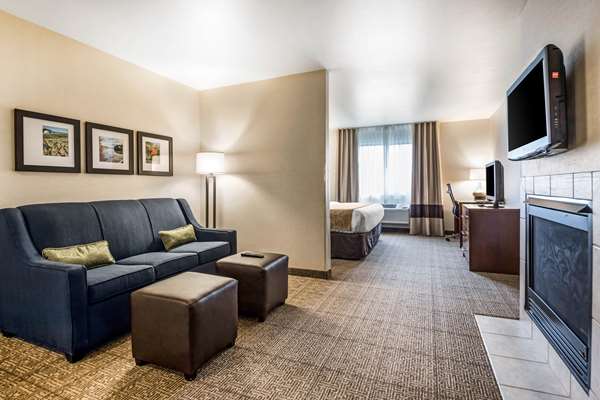 Suite - Comfort Suites Waupaca