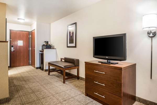 Suite - Comfort Suites Waupaca