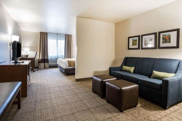 Suite - Comfort Suites Waupaca