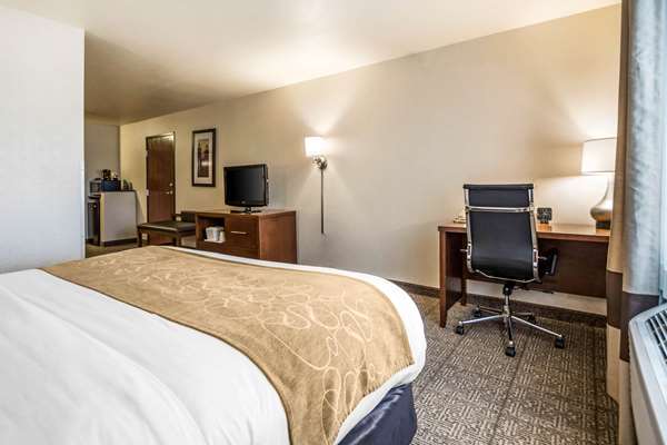Suite - Comfort Suites Waupaca