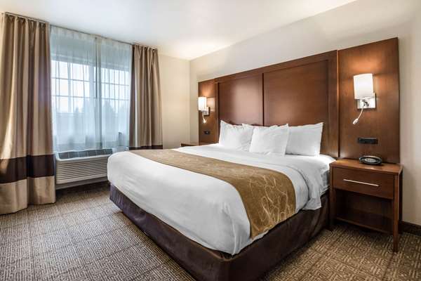 Suite - Comfort Suites Waupaca