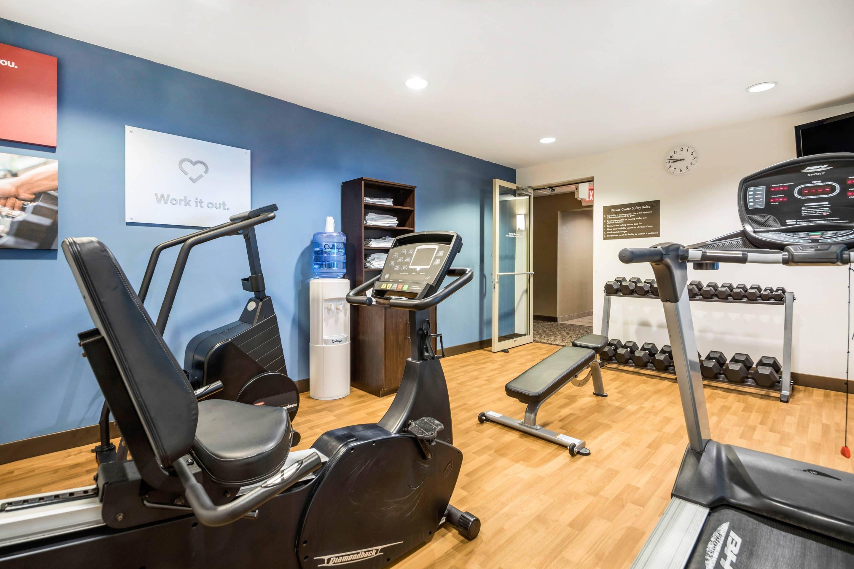 Fitness center | Comfort Suites at Par 4 Resort