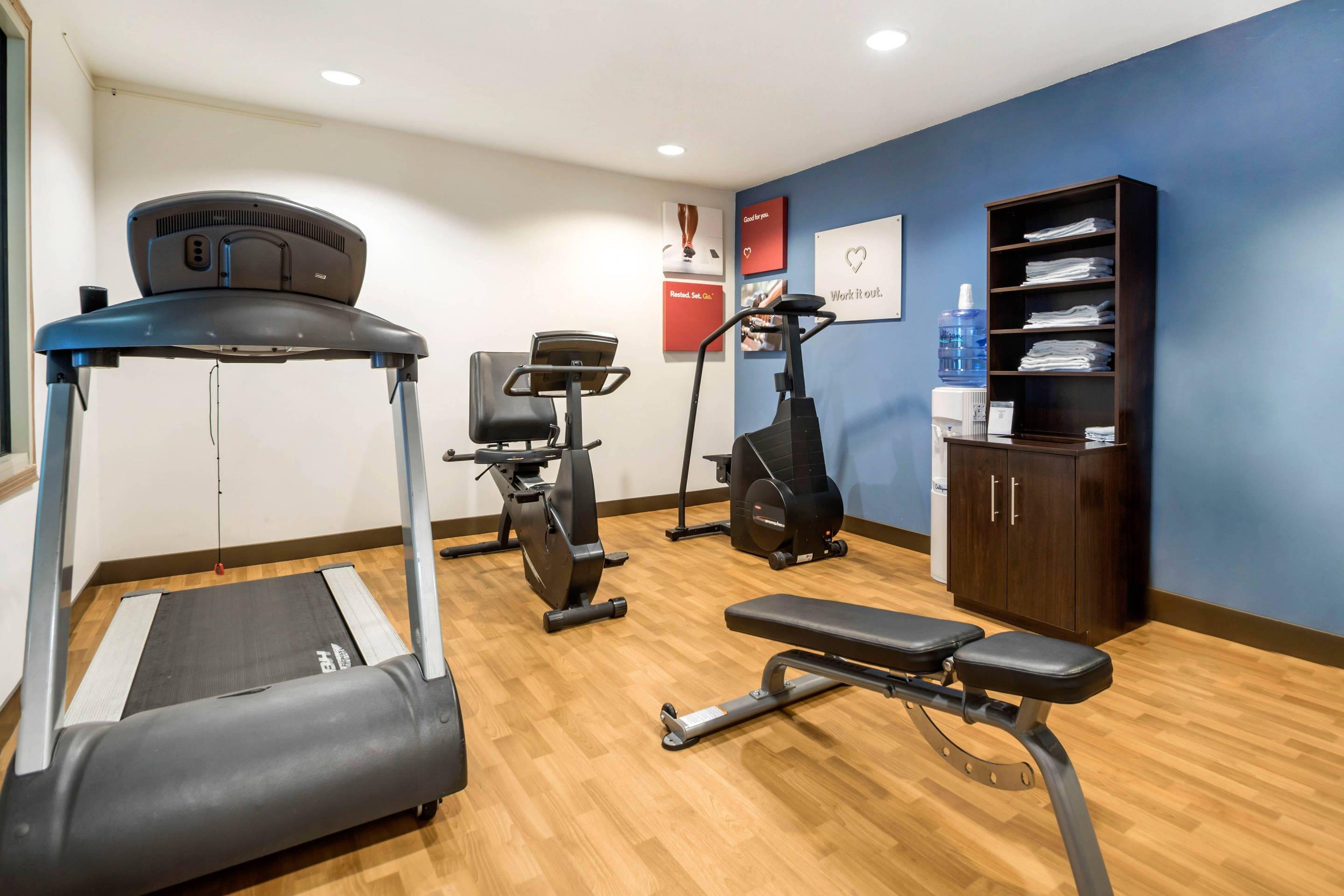 Fitness center | Comfort Suites at Par 4 Resort