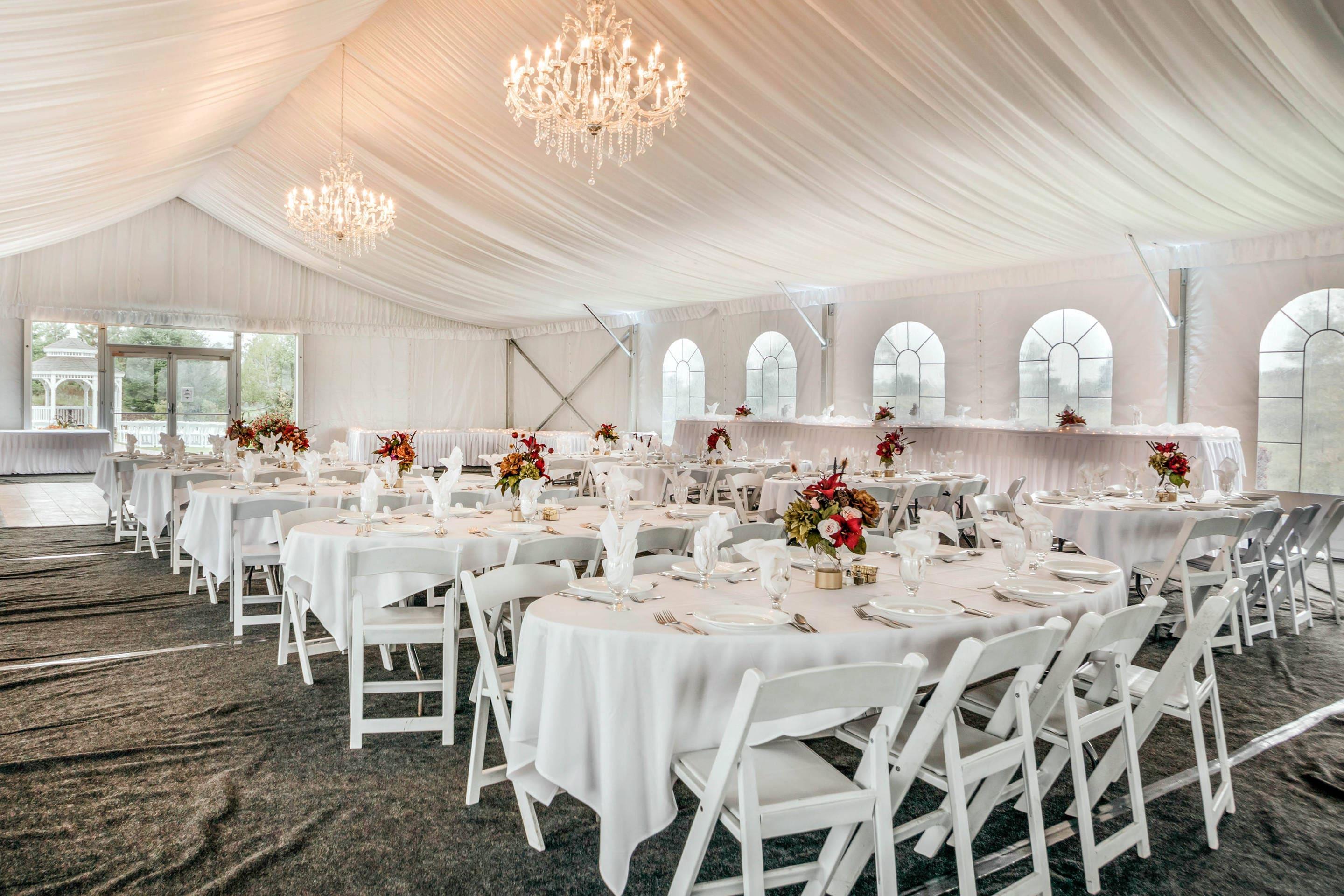 Large space for receptions, parties, anniversaries, and business meetings | Comfort Suites at Par 4 Resort