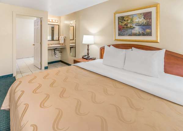 Suite - Quality Inn & Suites Green Bay