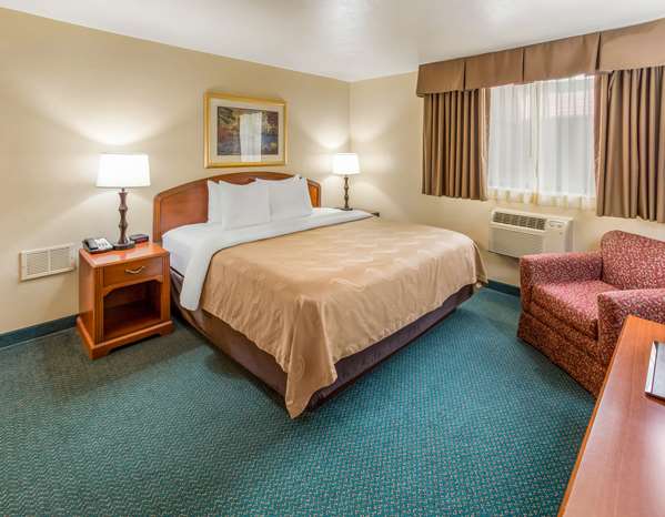 Suite - Quality Inn & Suites Green Bay