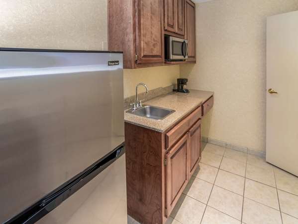 Suite - Quality Inn & Suites Green Bay