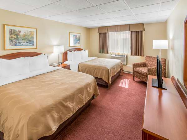 Suite - Quality Inn & Suites Green Bay
