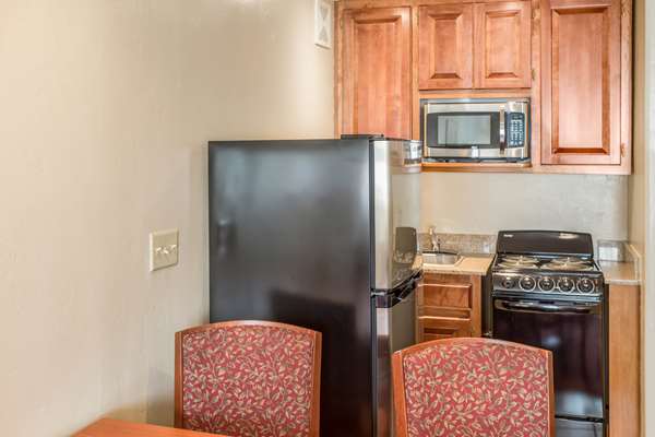 Suite - Quality Inn & Suites Green Bay