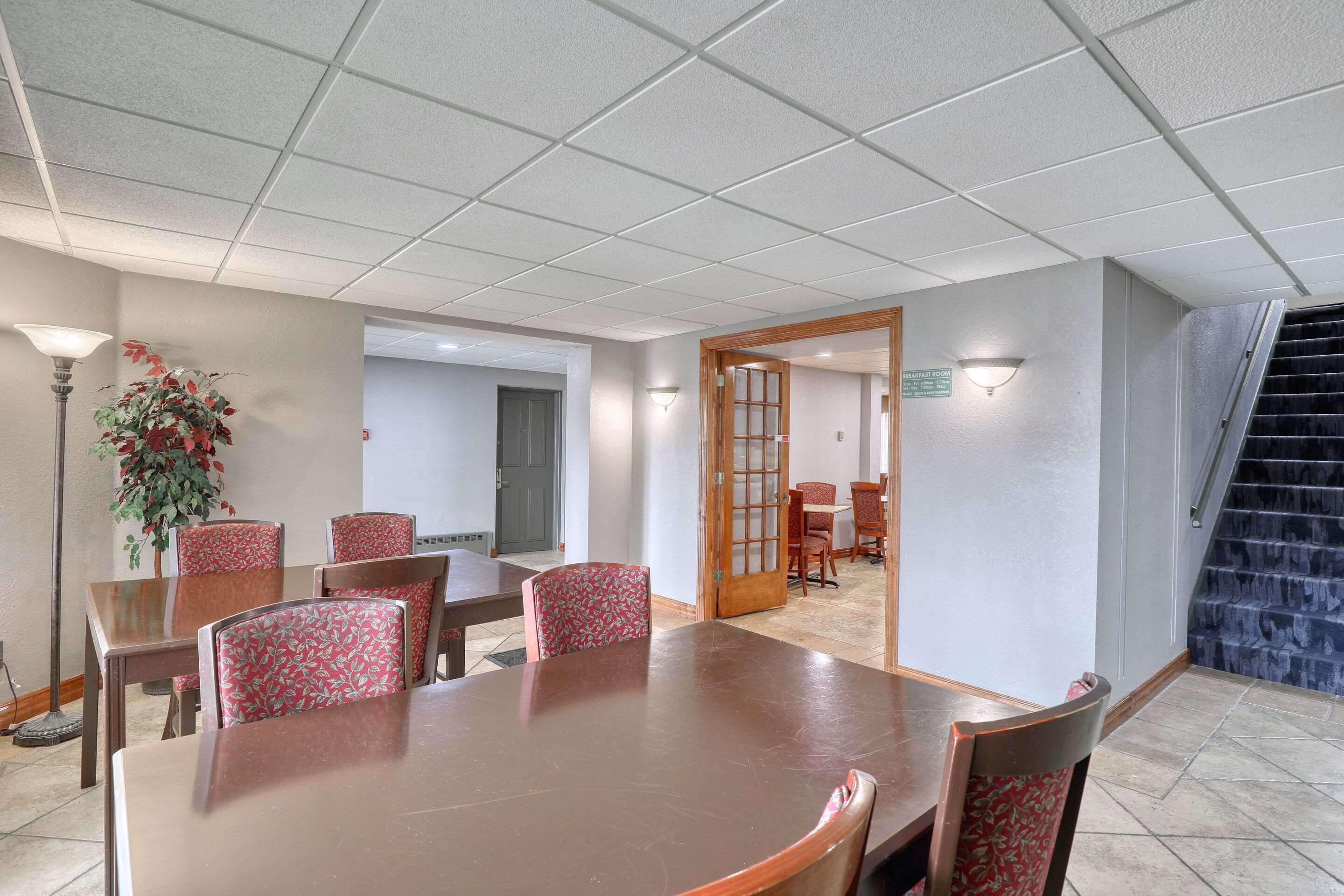 Lobby with sitting area