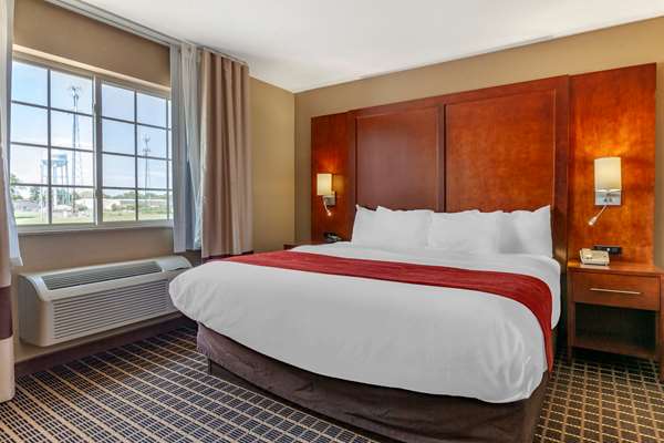 Suite - Comfort Suites Delavan