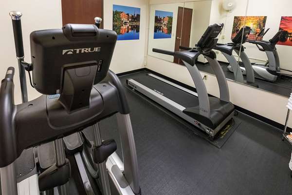 Fitness/ Exercise Room - Kress Inn De Pere