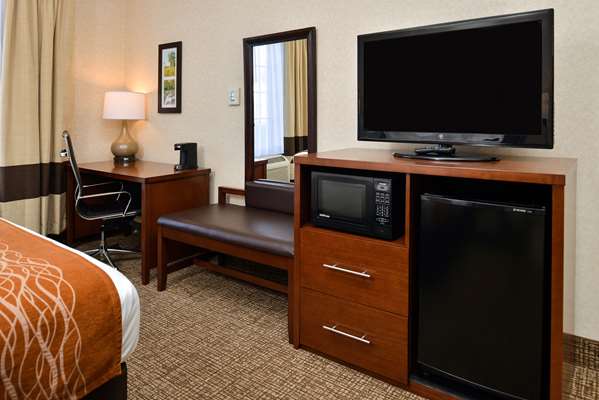 Suite - Comfort Inn & Suites DeForest - I-39, I-90 & I-94, Exit 126