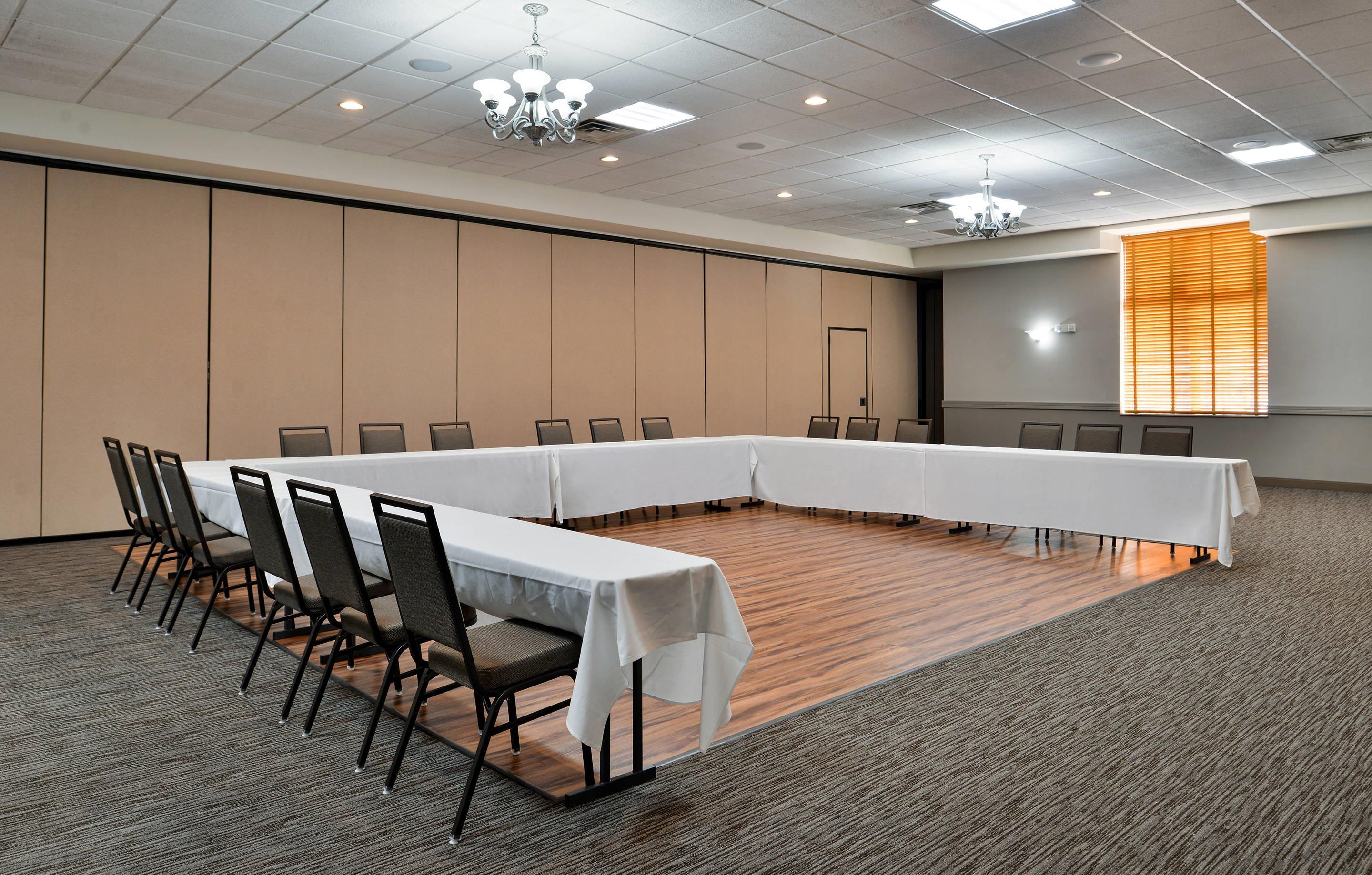 Meeting room | Comfort Inn & Suites Madison North